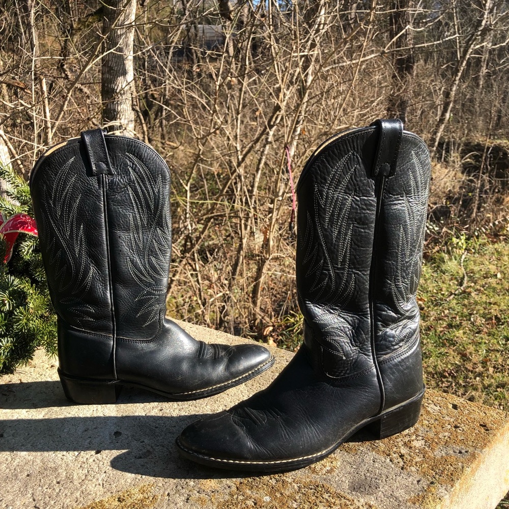 5 1/2 BEAUTIFUL BLACK LEATHER COWBOY BOOTS